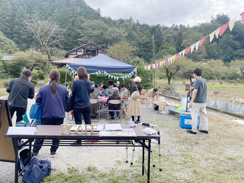 日の出町のサンライズ鉄心坊の駐車場でのイベント